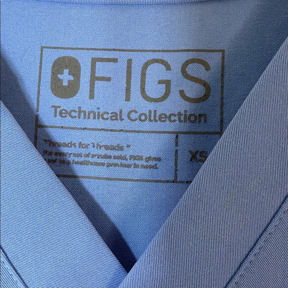 2 Figs Catarina Two-Pocket Scrub Tops. XS. - Picture 5 of 10